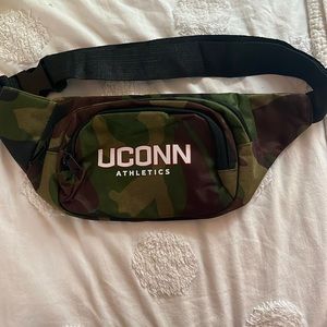 UCONN Athletics Fanny bag